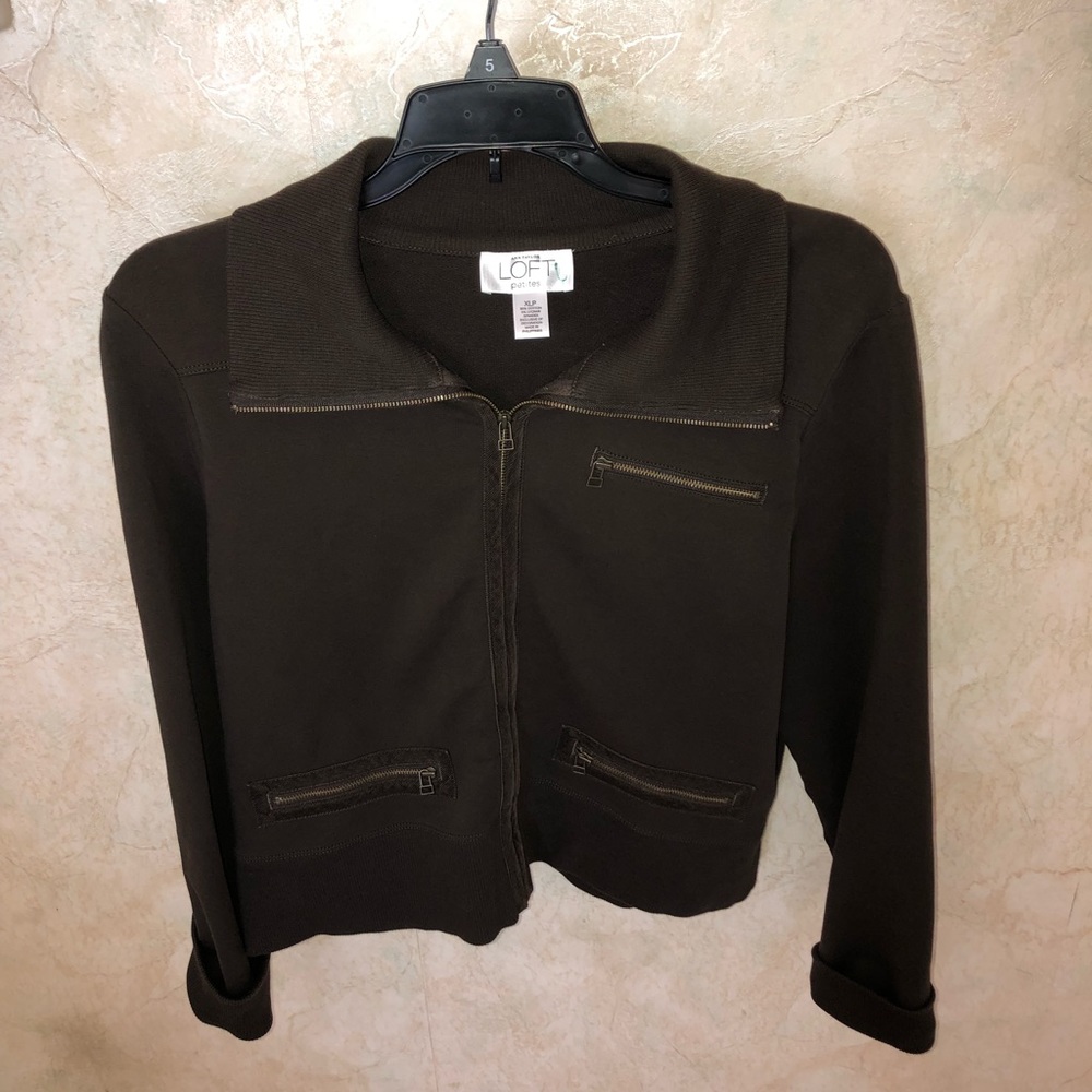 Army green jacket 🧥